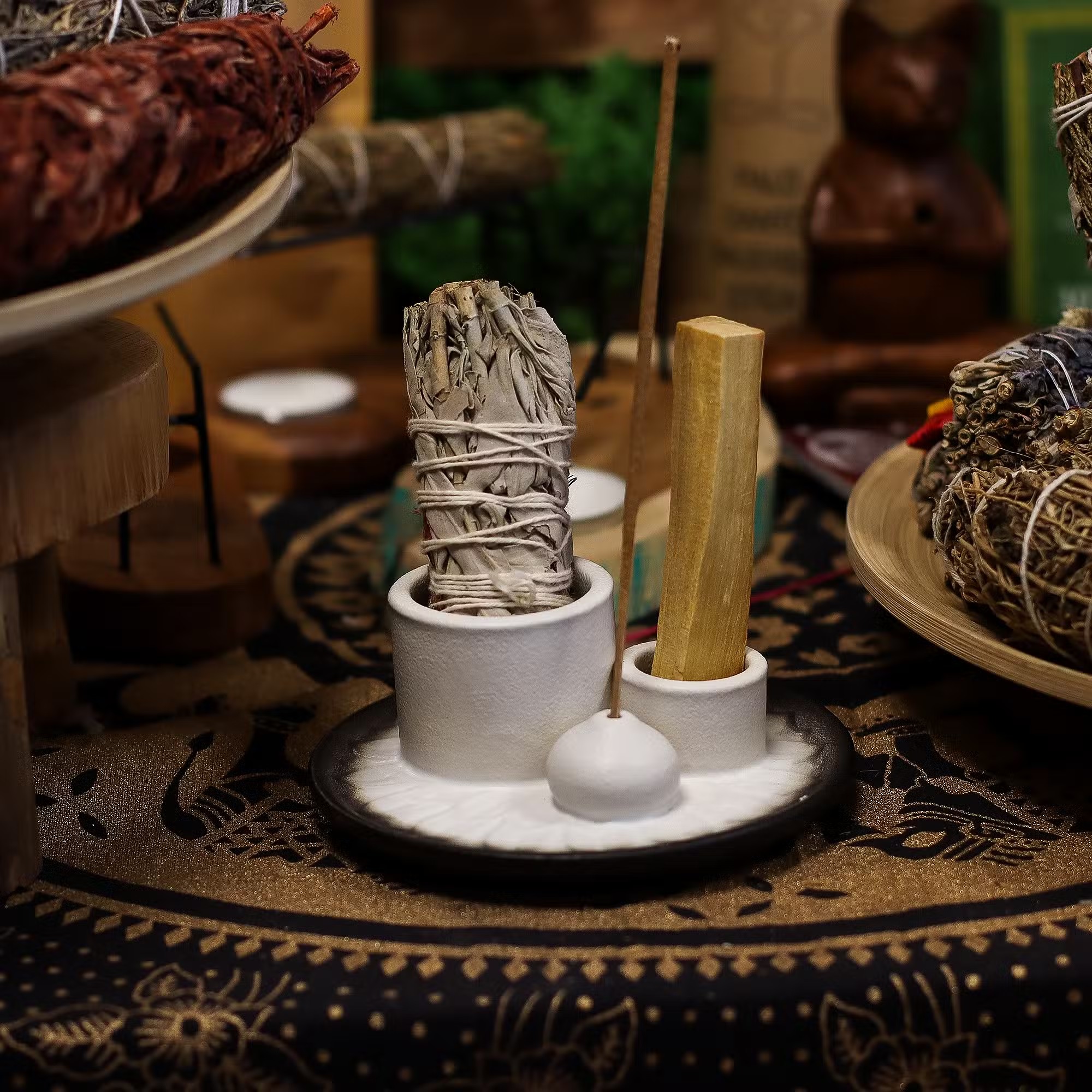 Keramično stojalo – Mandala, belo-sivo - stojalo za smudge zavitke, Palo Santo in dišeče palčke - slika 5